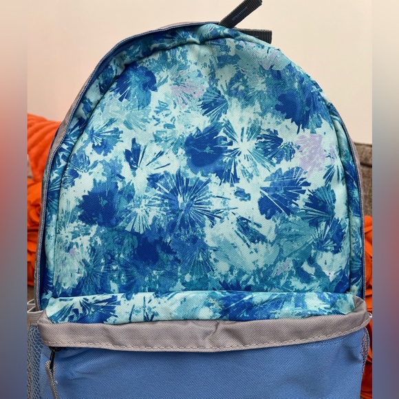 ❣️🆕Layer 8 Girls Blue Tie Dye Water Resistant Backpack ❣️ - Picture 2 of 11